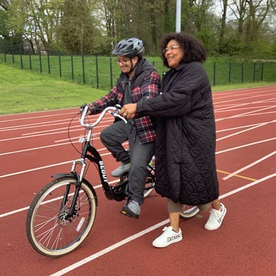 Learning Outside - students and staff