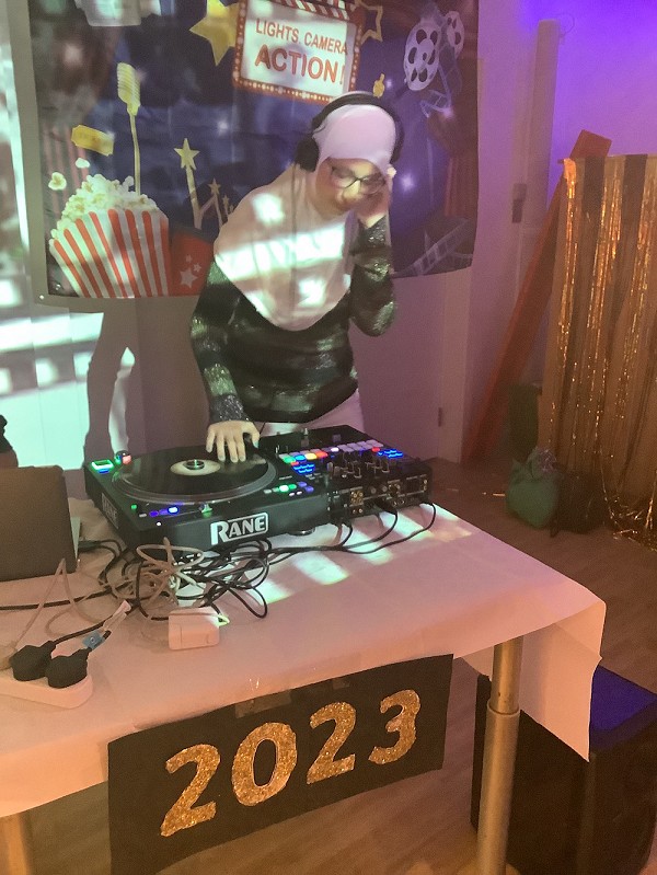 dj