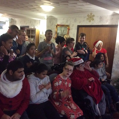 Queens Lodge Christmas Choir Visit 2018