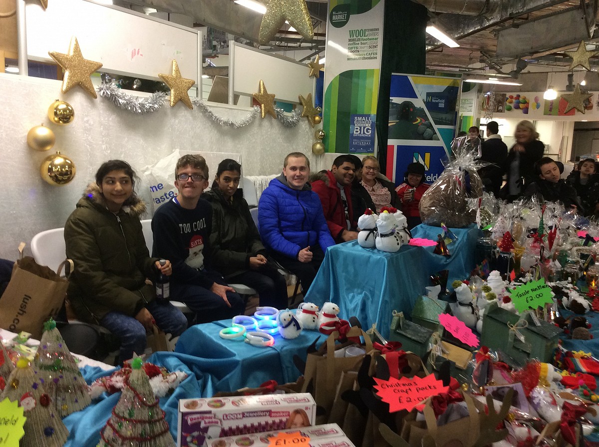 group running market