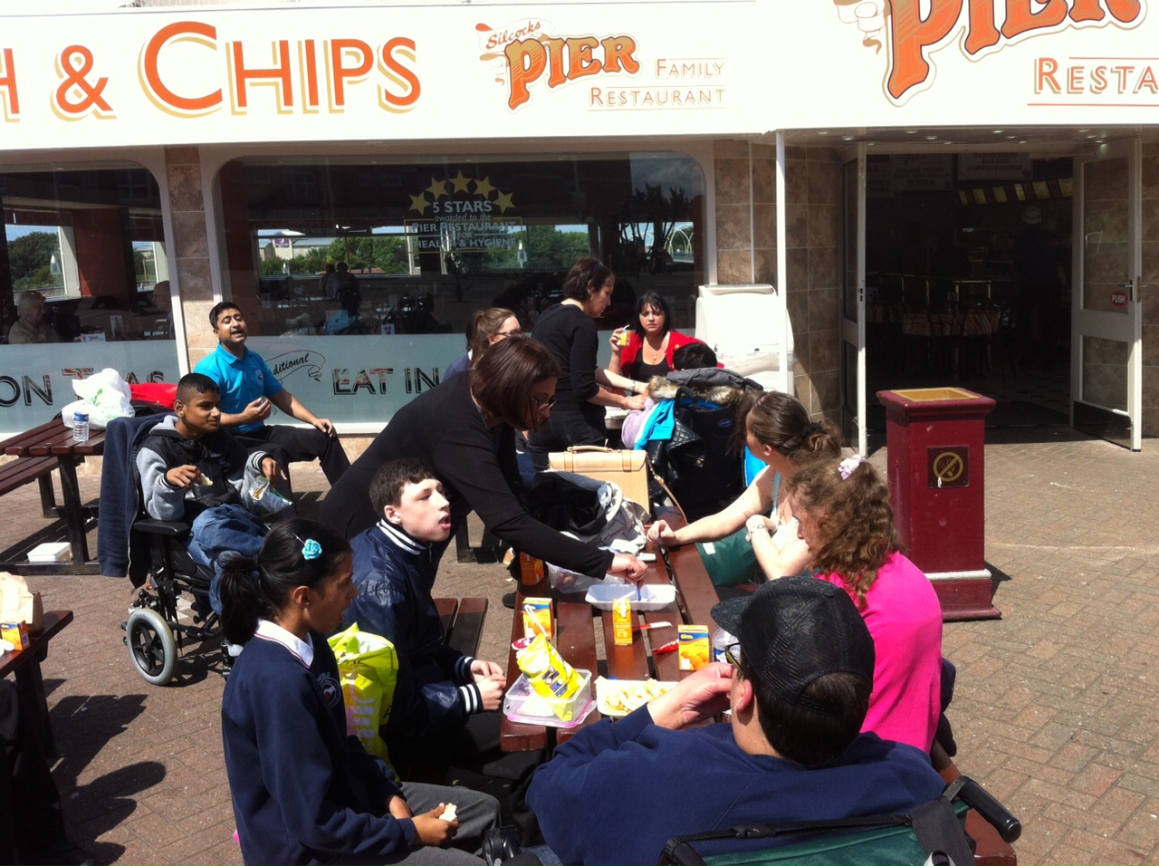 TG2 in Sunny Southport